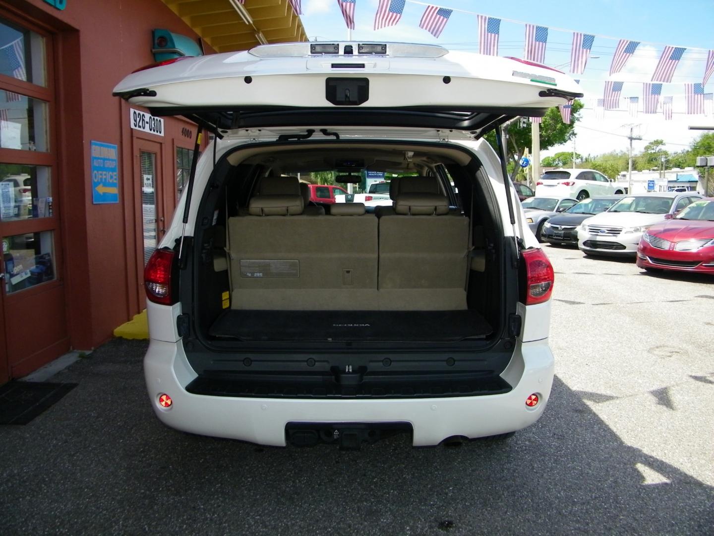 2015 White /Brown Toyota Sequoia Plantium 4WD FFV (5TDDW5G19FS) with an 5.7L V8 DOHC 32V FFV engine, 6-Speed Automatic transmission, located at 4000 Bee Ridge Road, Sarasota, FL, 34233, (941) 926-0300, 27.298664, -82.489151 - Photo#5